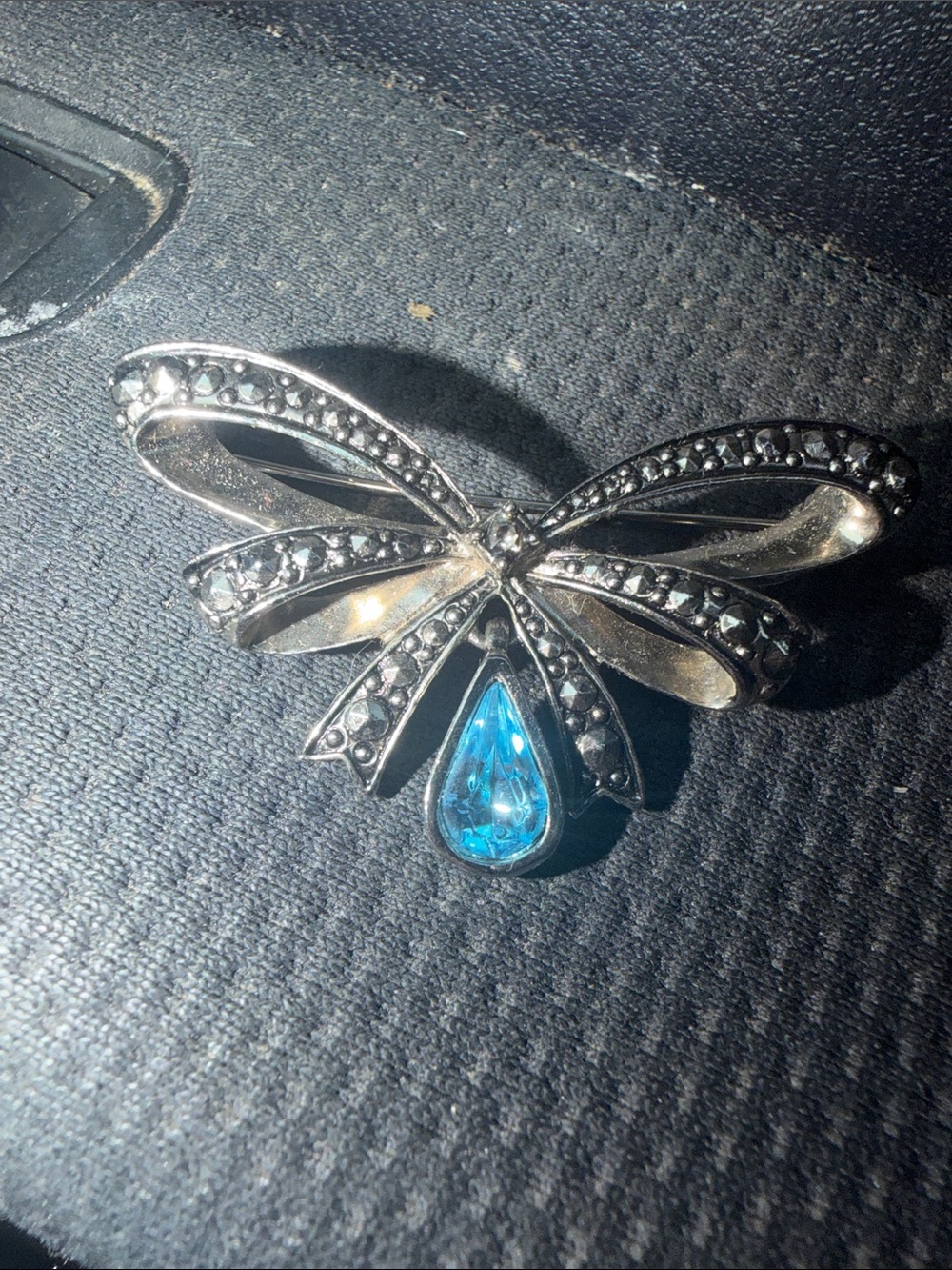 Avon Silver-Tone Dragonfly Brooch with Blue Teardrop Crystal